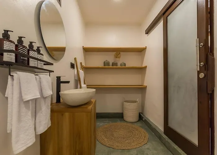 Charming 3 Bedrooms Walking Distance